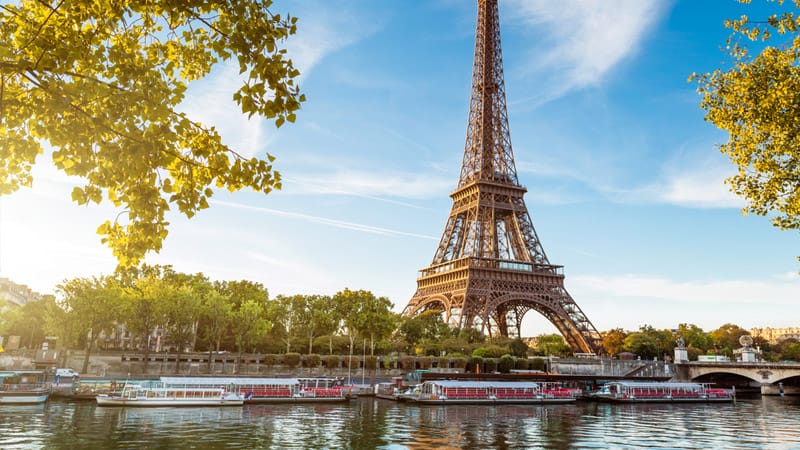Cherbourg, Paris