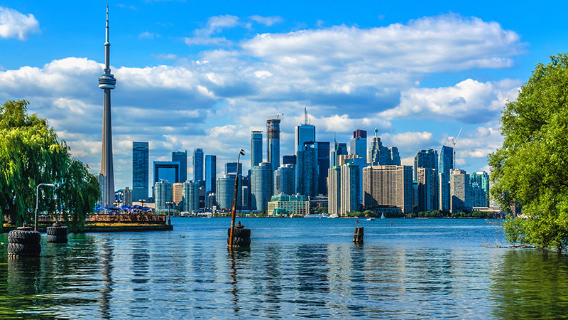 15 night Toronto, Niagara Falls, New York & All-Inc Fall Foliage Cruise