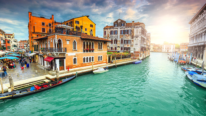 12 night Mediterranean from Barcelona to Venice: Italy, Greece & Croatia With Stay